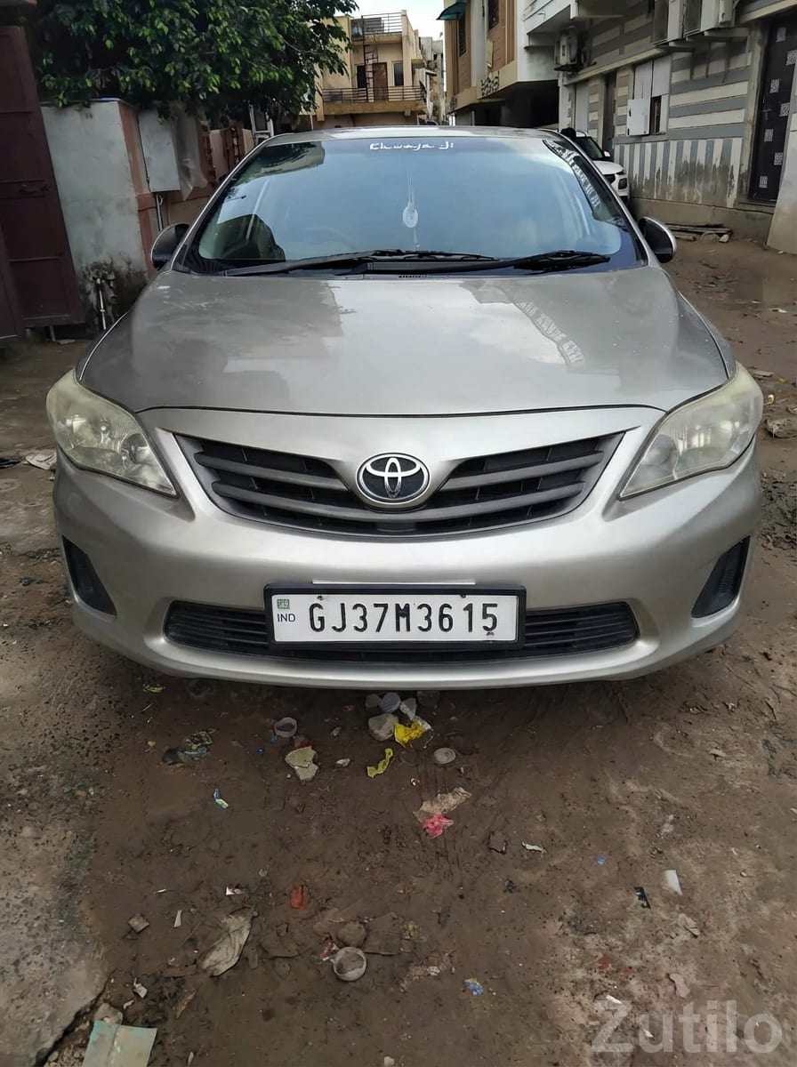 Toyota Corolla Altis Sedan – Beige - કાર - અમદાવાદ શહેર - Image 3