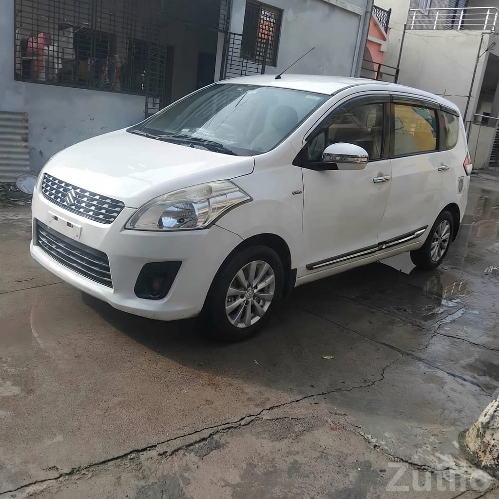 White Maruti Suzuki Ertiga MPV - કાર - નડિયાદ - Image 3
