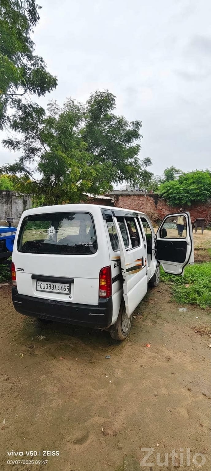 Maruti Suzuki Eeco White – Spacious Van