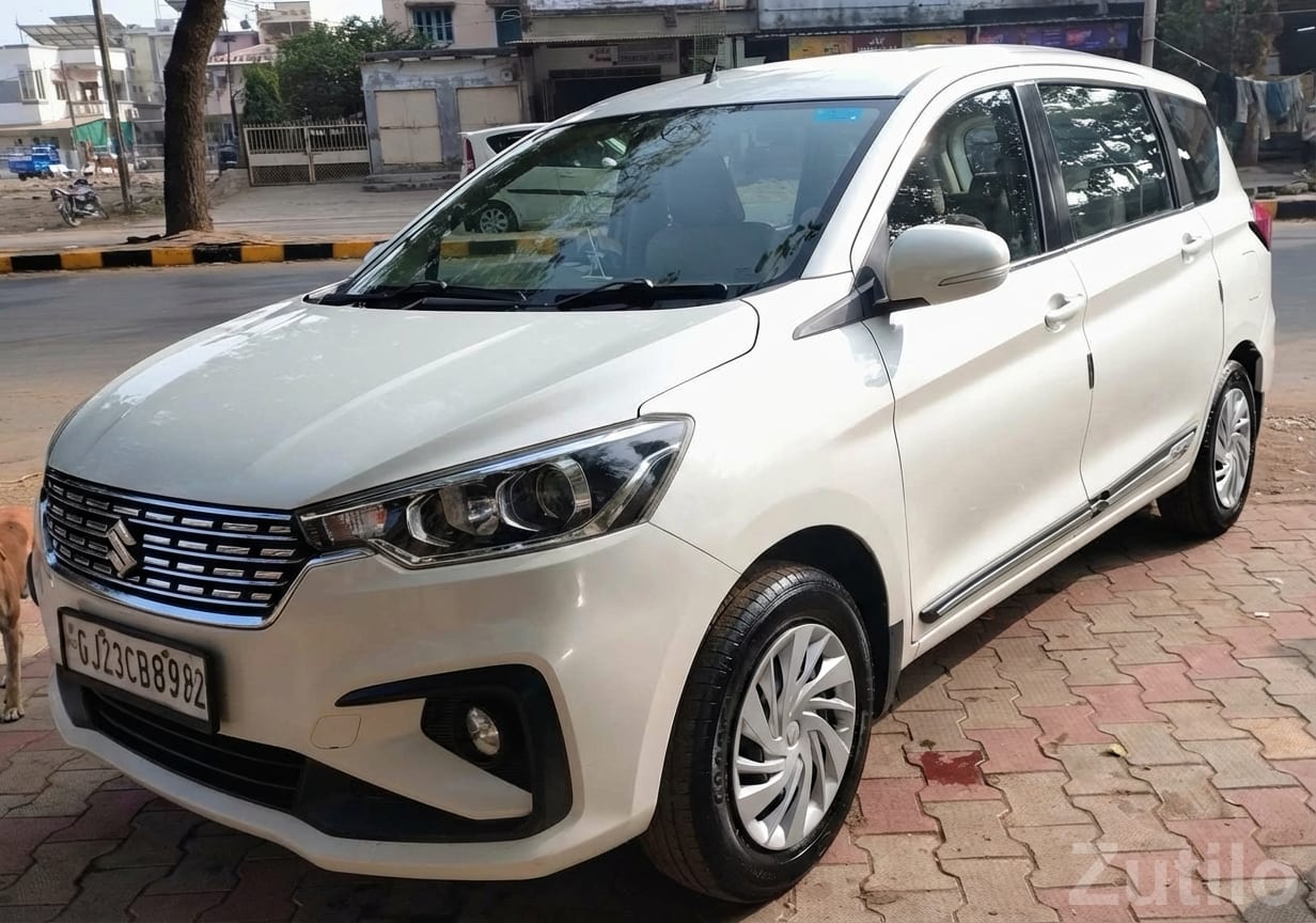 White Maruti Suzuki Ertiga MPV - કાર - આણંદ - Image 3