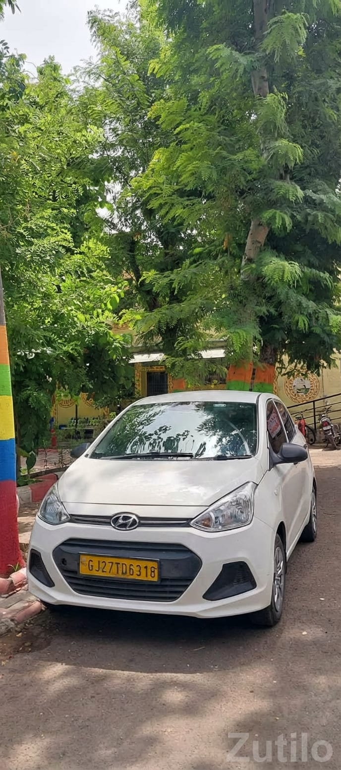 Hyundai Xcent Well‑Kept Interior Sedan - Cars - Ahmedabad City - Image 4