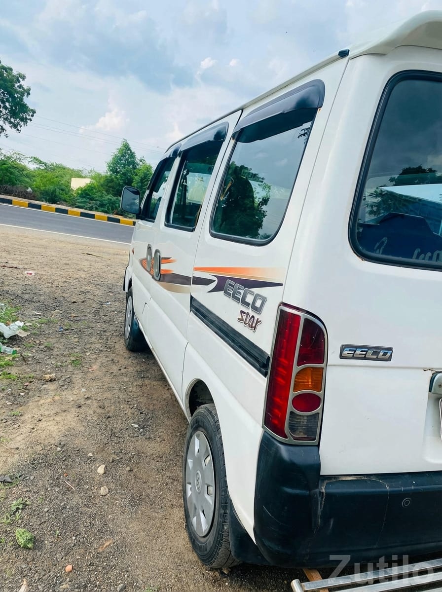 White Maruti Eeco 7 Seater Van White Maruti Eeco 7 Seater Van