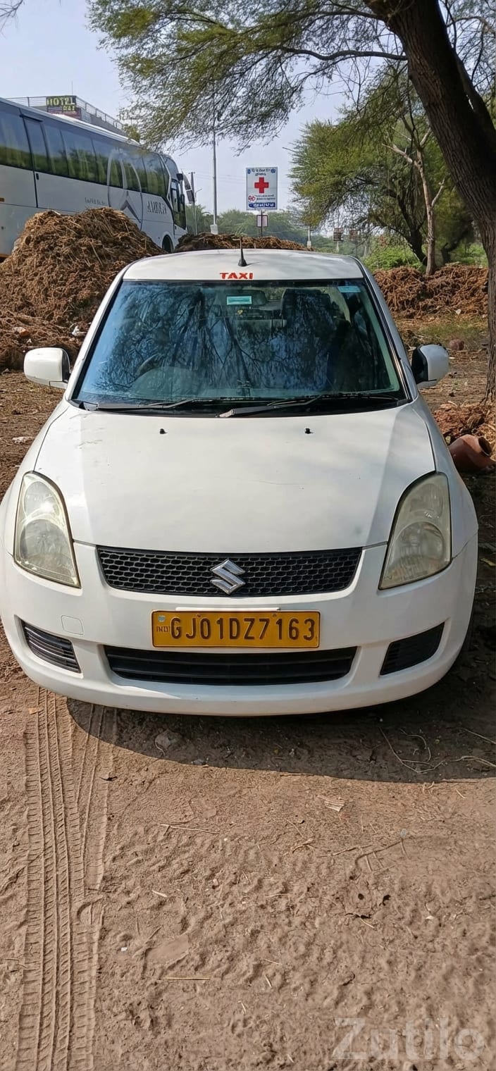 Maruti Swift Dzire 2016 White Sedan - કાર - અમદાવાદ શહેર - Image 4