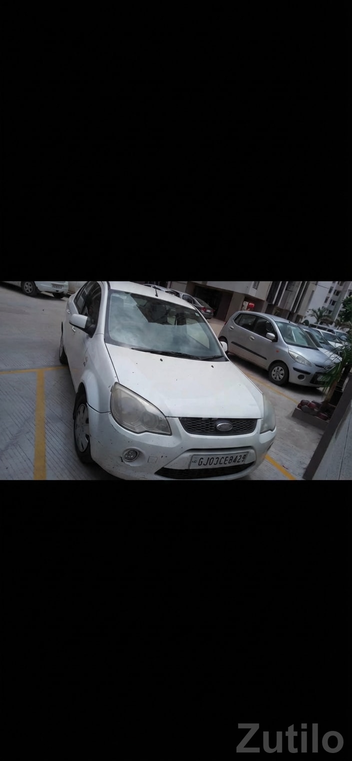 Ford Fiesta with Clean Interior - કાર - રાજકોટ શહેર - Image 2