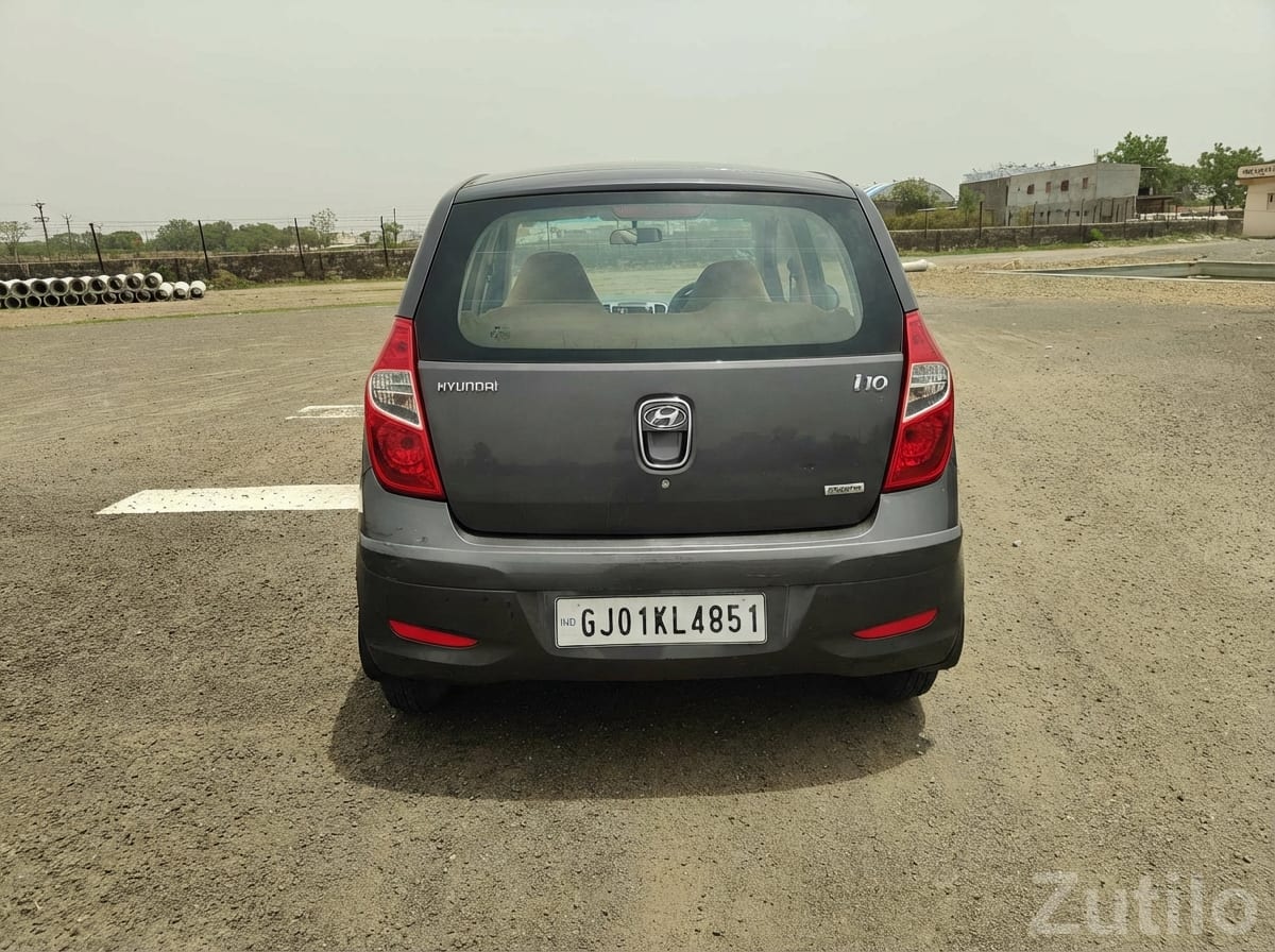 Hyundai i10 CNG – Clean Beige Interior - કાર - જામકંડોરણા - Image 4