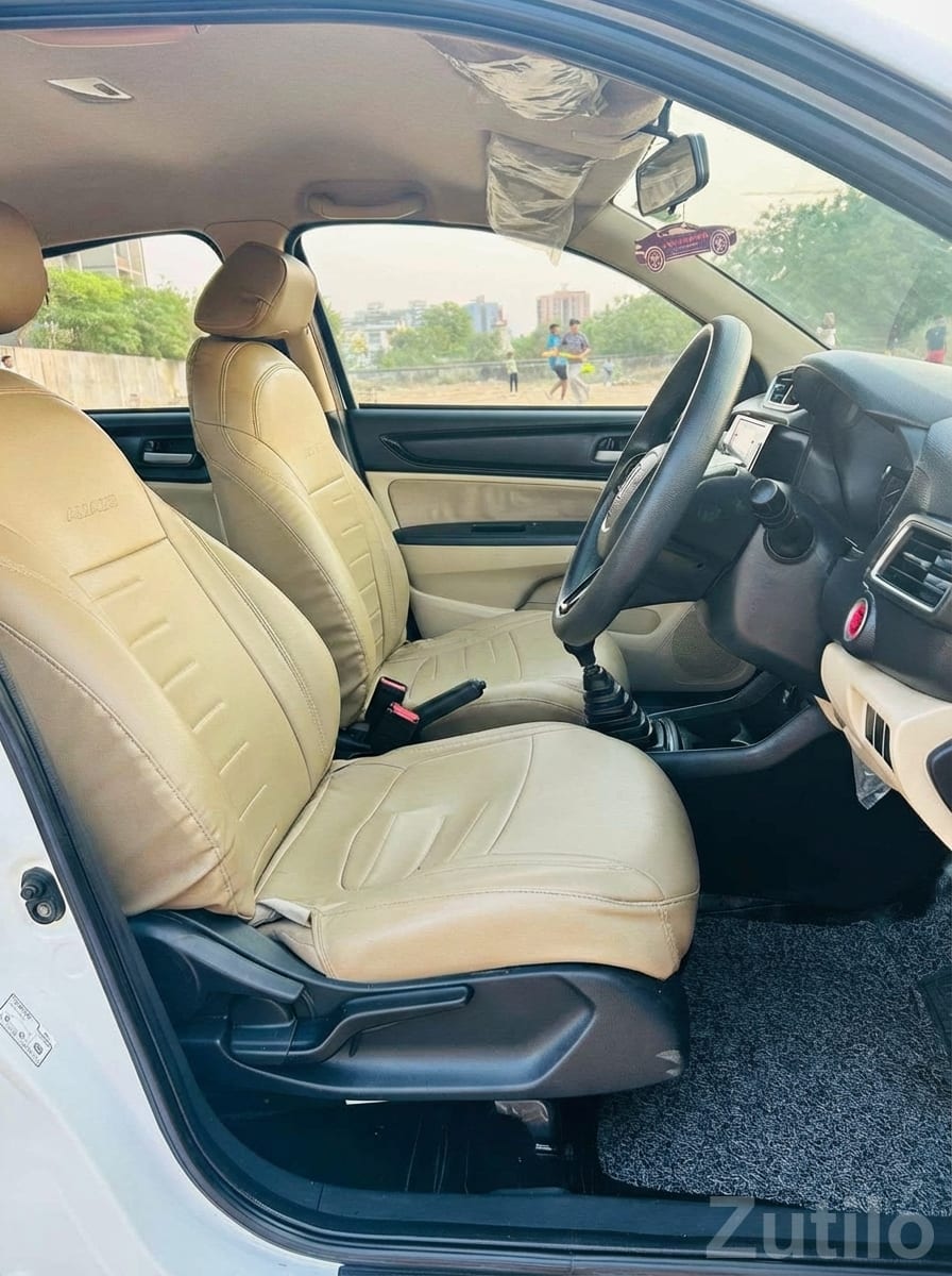 2019 Honda Amaze V i-VTEC Petrol White - Cars - Ahmedabad City - Image 3