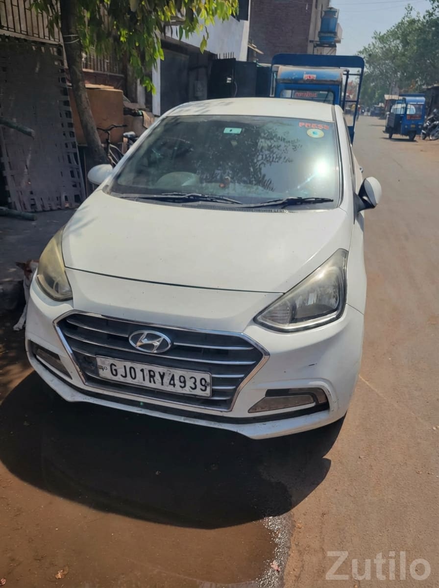 White Compact Sedan with Alloys - Cars - Ahmedabad City - Image 3
