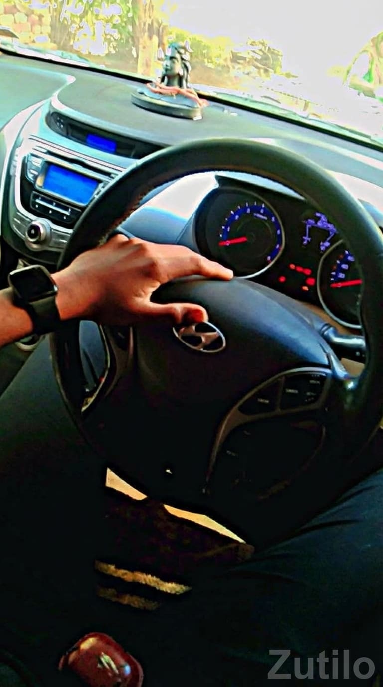 Hyundai Elantra White Wedding Car - કાર - હિંમતનગર - Image 3