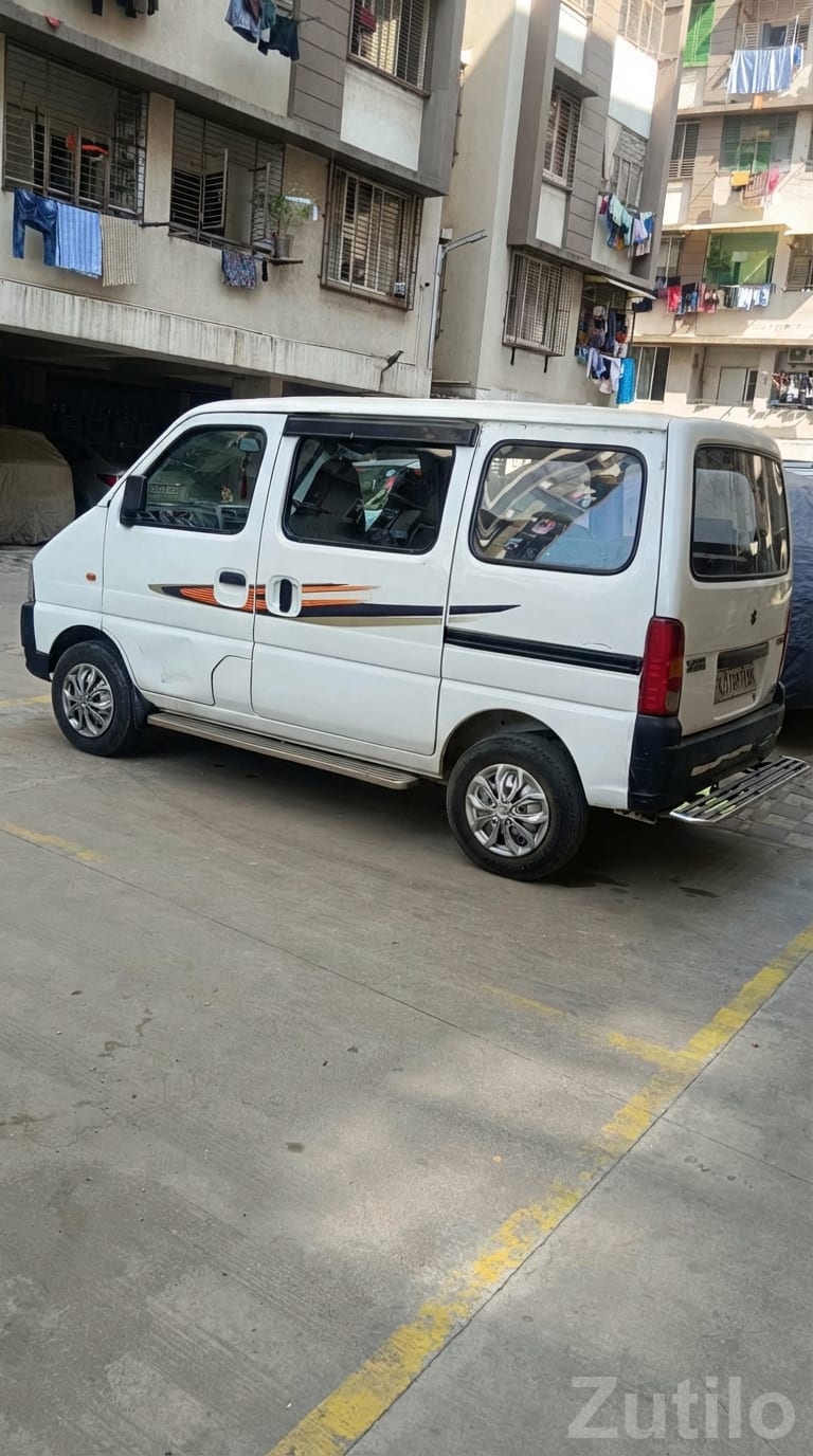 Maruti Suzuki Eeco White Family Van - Cars - Ahmedabad City - Image 2