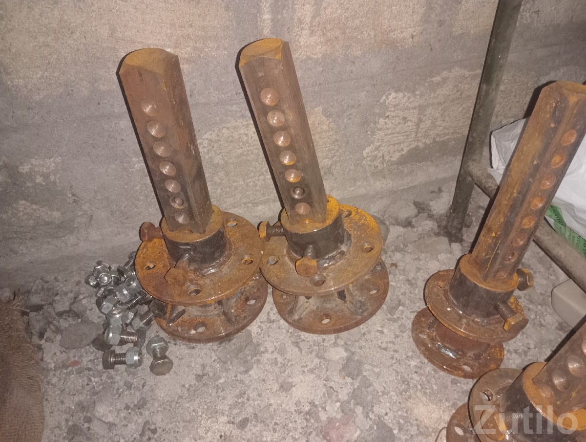Yuvraj 215 Tractor Dagla Attachments Yuvraj 215 Tractor Dagla Attachments