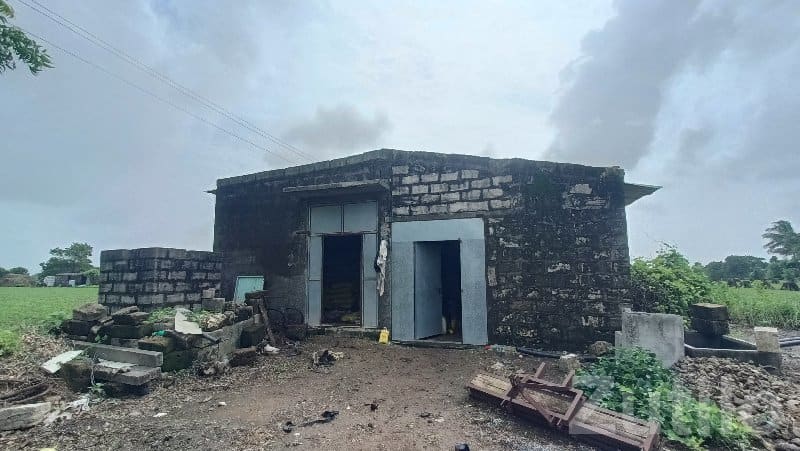 Keshod Roadside Plot with Godown Shed - Land & Plots - Keshod - Image 2