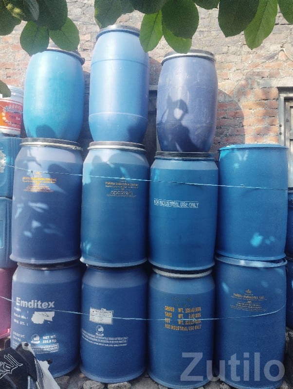 Heavy Duty Blue Plastic Chemical Barrels