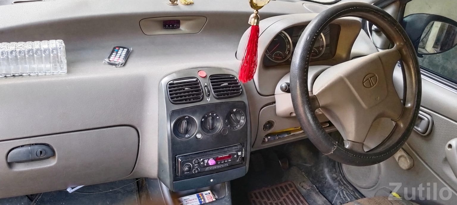 Tata Indica eV2 CR4 Silver Hatchback - કાર - બોડેલી - Image 2
