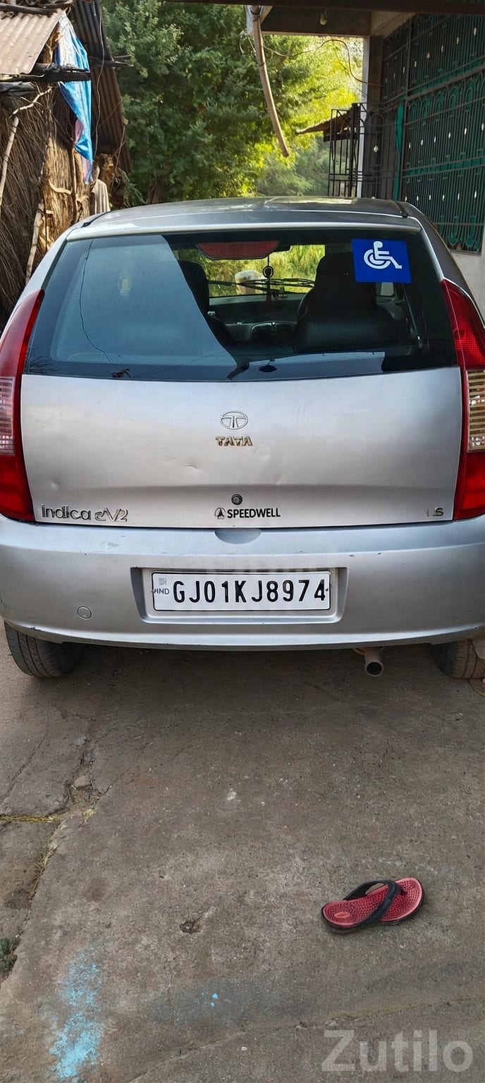 Tata Indica eV2 CR4 Silver Hatchback - કાર - બોડેલી - Image 3