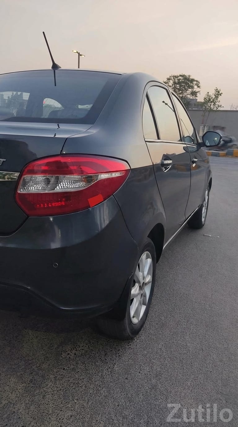 Tata Zest Grey Sedan in Good Condition - કાર - અમદાવાદ શહેર - Image 2