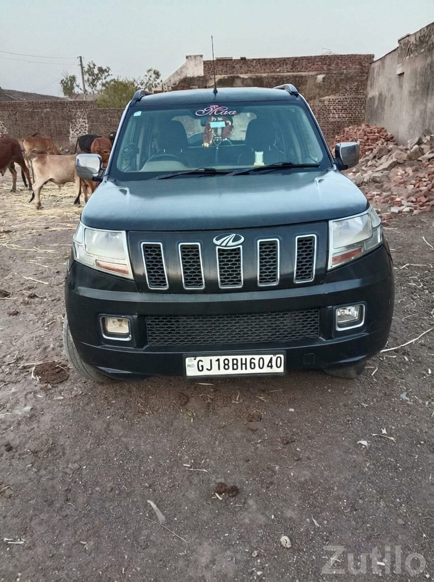 Mahindra TUV300 Black Diesel SUV Mahindra TUV300 Black Diesel SUV