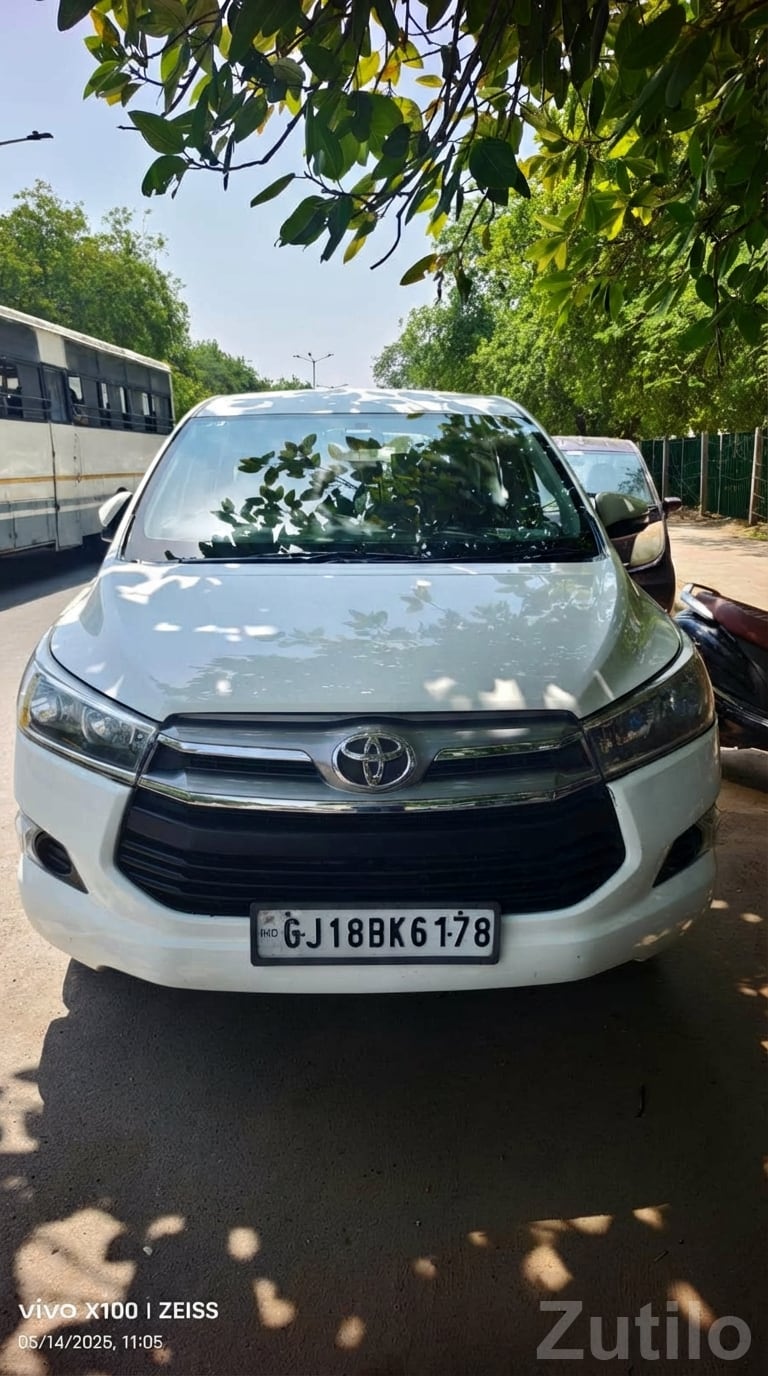 White Toyota Innova Crysta MPV White Toyota Innova Crysta MPV