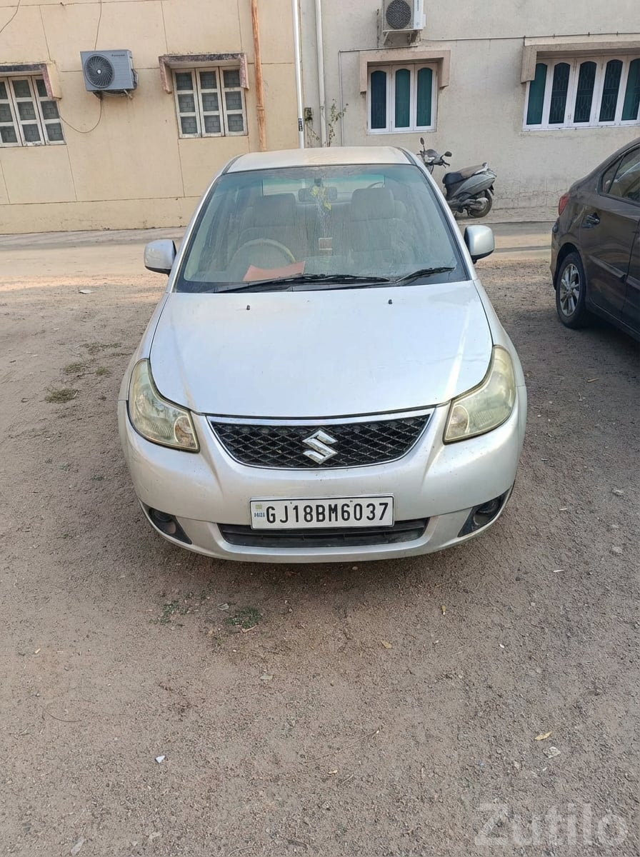 Maruti Suzuki SX4 Silver Sedan - Cars - Gandhinagar City - Image 3