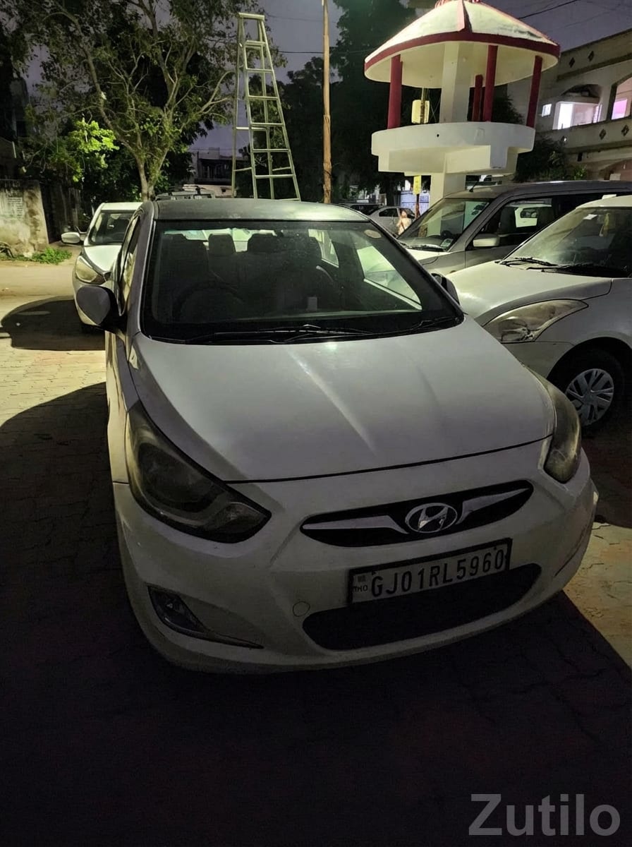 Hyundai Verna Fluidic Diesel SX White - Cars - Ahmedabad City - Image 4