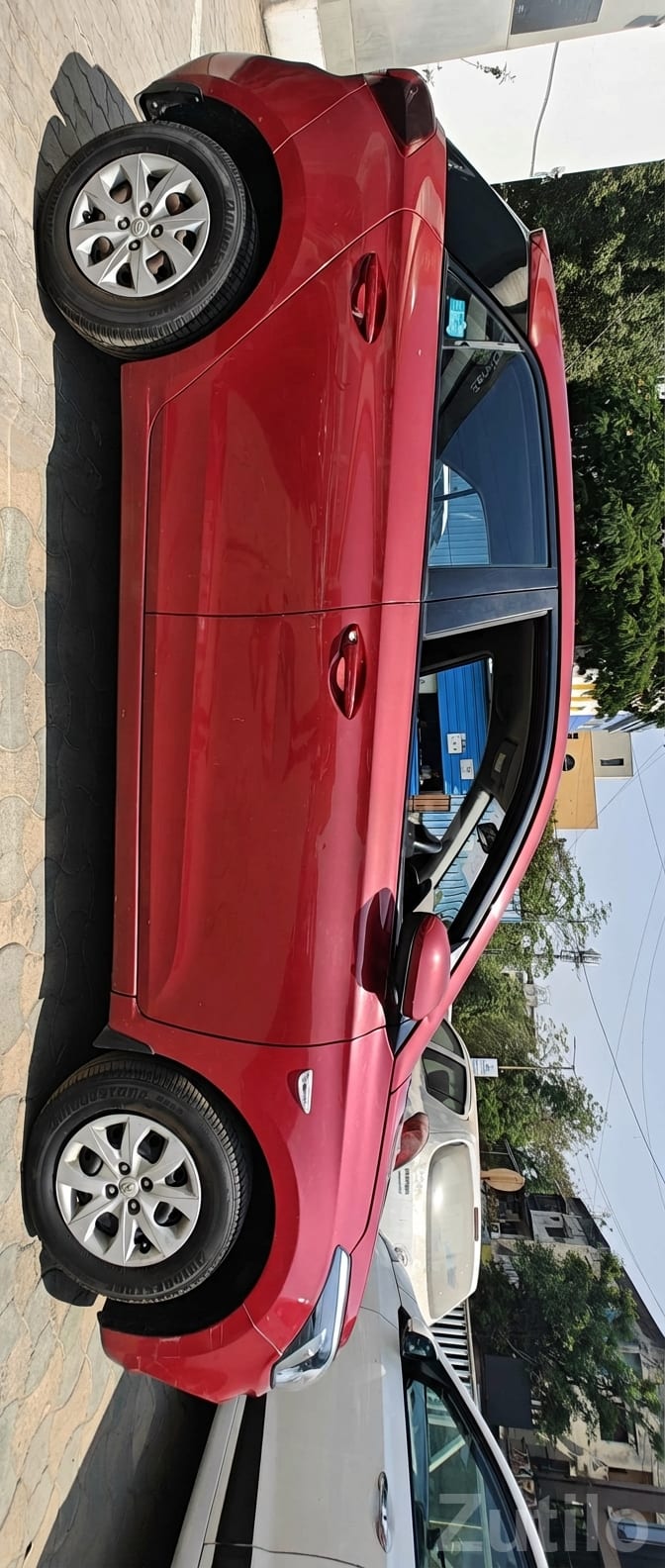 Red Hyundai i20 Sporty Hatchback - કાર - અમદાવાદ શહેર - Image 3
