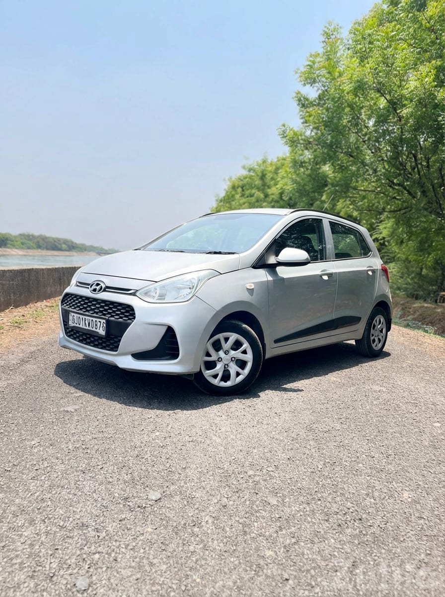 2019 Hyundai Grand i10 Auto, 1st Owner - કાર - અમદાવાદ શહેર - Image 4