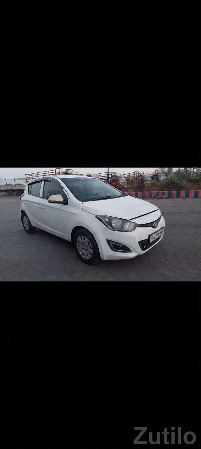Hyundai i20 White Hatchback for Sale - Cars - Jasdan - Image 3
