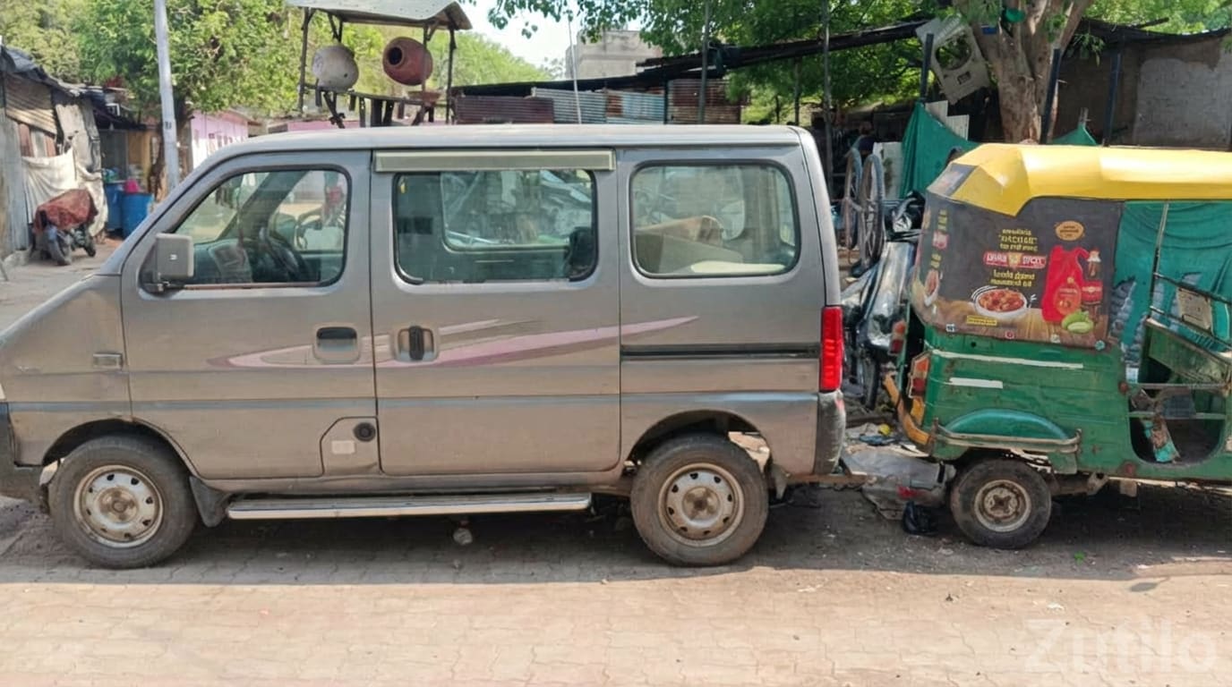 Maruti Eeco 5 Seater 2010 – Grey Van - કાર - અમદાવાદ શહેર - Image 3