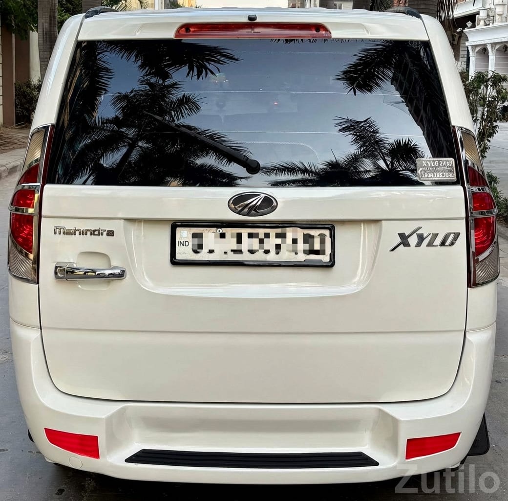 Mahindra Xylo Diesel 7-Seater Beige Interior - કાર - કામરેજ - Image 2