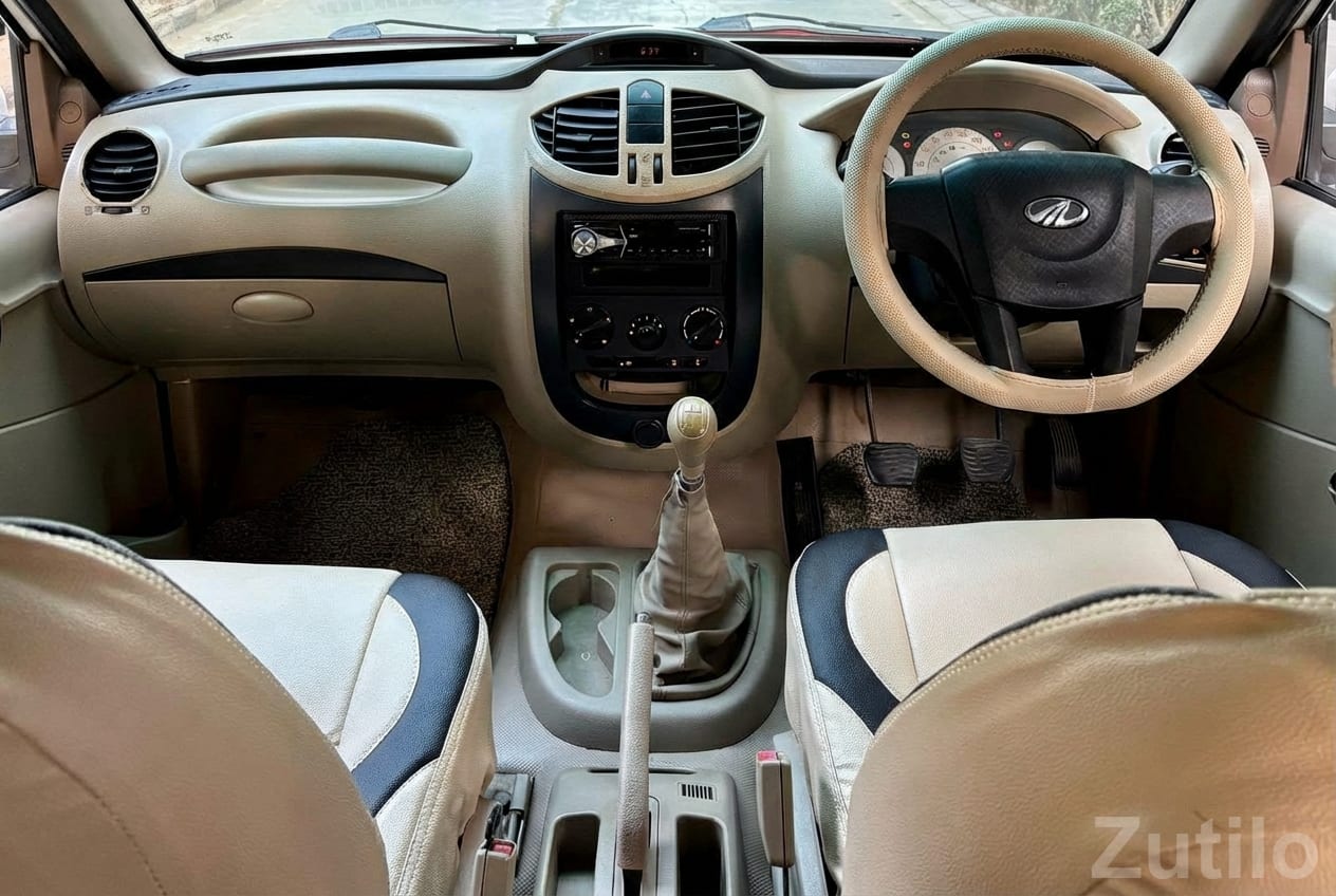 Mahindra Xylo Diesel 7-Seater Beige Interior - કાર - કામરેજ - Image 3