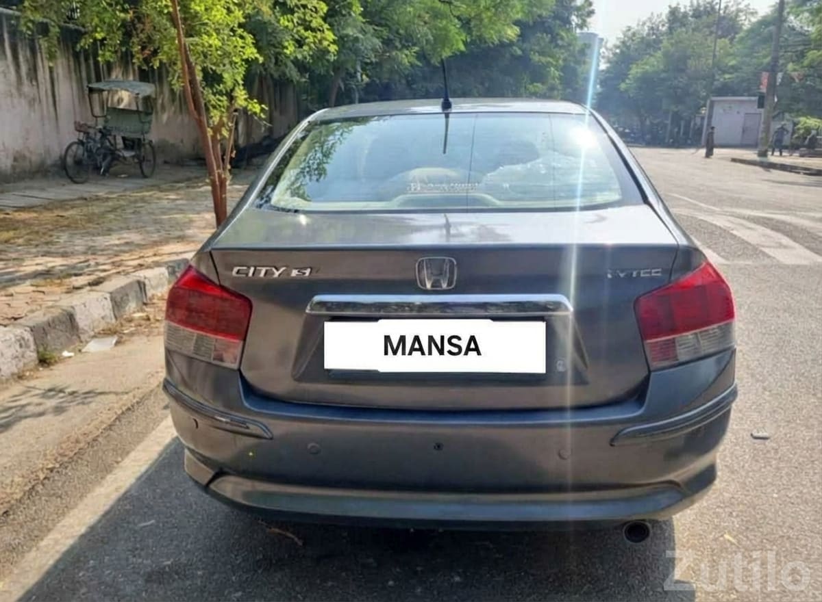 Honda City SMT i-VTEC Petrol Sedan - Cars - Gandhinagar City - Image 3