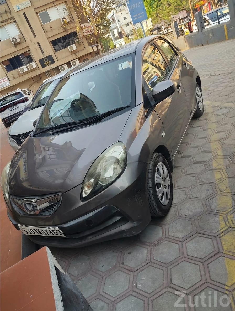 Honda Brio 2012 Petrol – Clean Brown Hatch - કાર - અમદાવાદ શહેર - Image 2