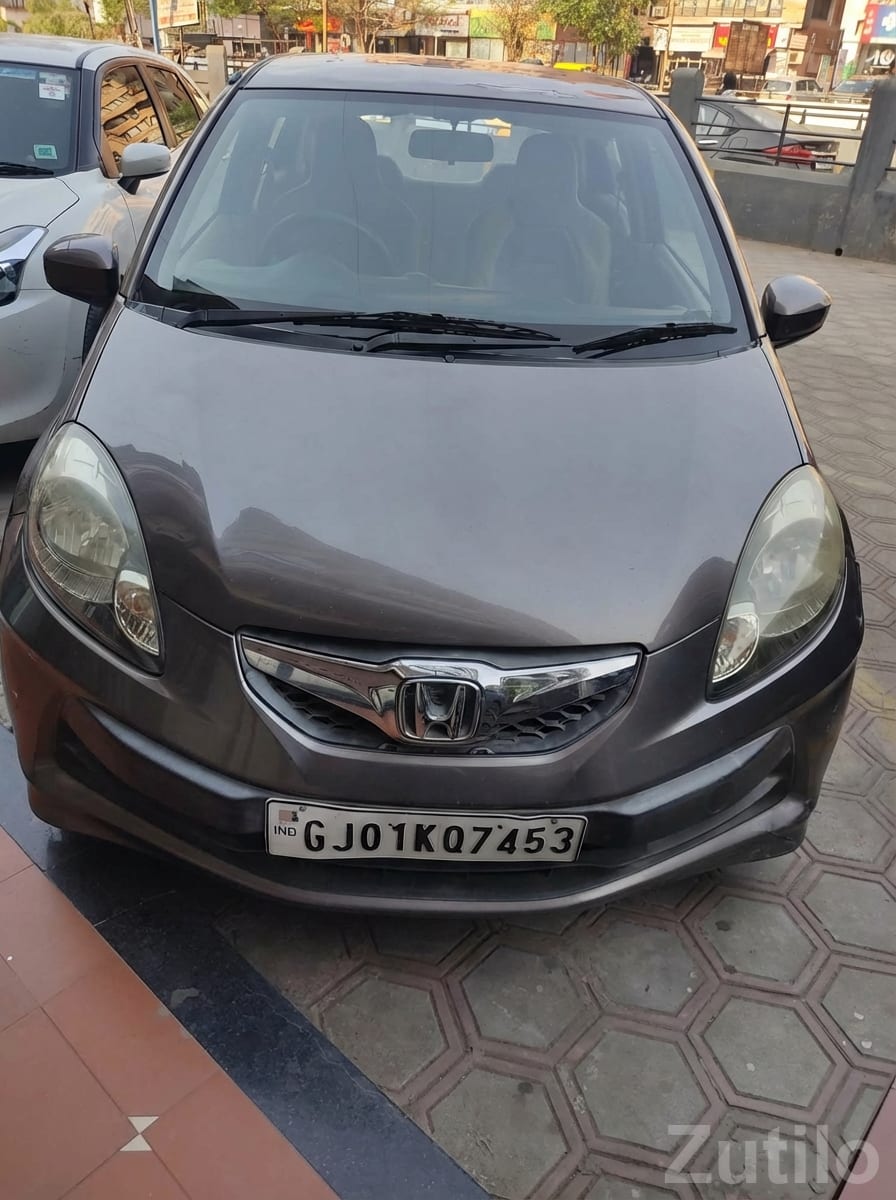 Honda Brio 2012 Petrol – Clean Brown Hatch - કાર - અમદાવાદ શહેર - Image 3
