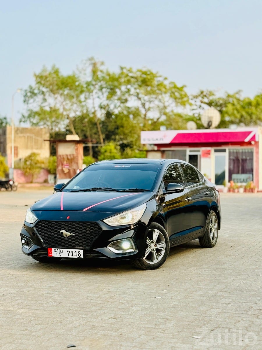 Hyundai Verna Black Top Diesel Sedan - કાર - કેશોદ - Image 2