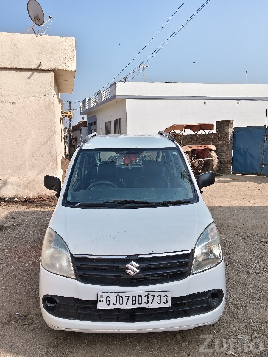 Maruti Suzuki WagonR LXI - White Hatchback - કાર - બાગસરા - Image 3