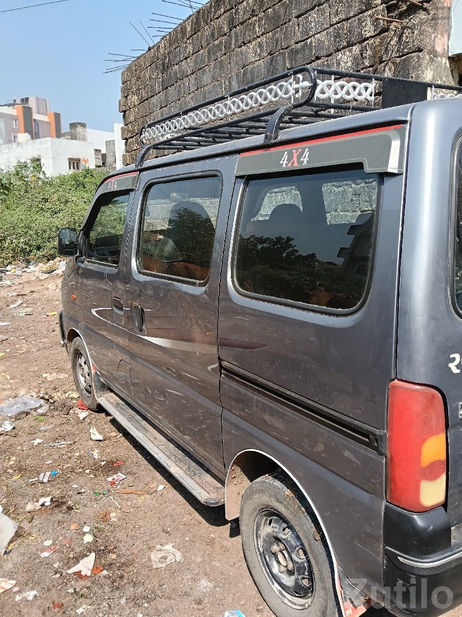 Maruti Eco Van with Roof Carrier Maruti Eco Van with Roof Carrier