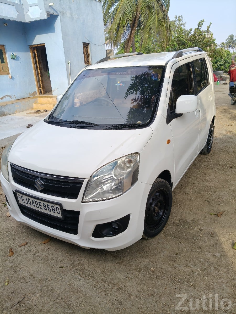 2013 Maruti WagonR White – Family Car 2013 Maruti WagonR White – Family Car