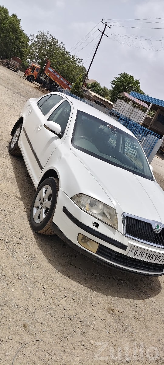 Skoda Octavia White Sedan Car Skoda Octavia White Sedan Car