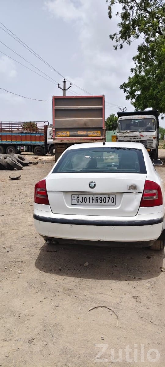 Skoda Octavia White Sedan Car - Cars - Ranavav - Image 3