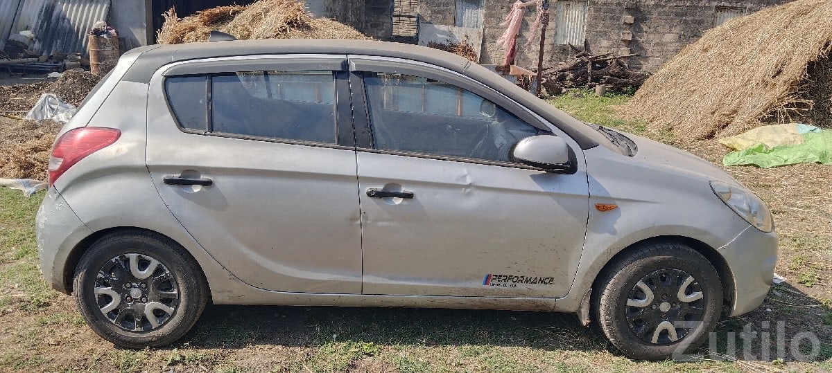 Hyundai i20 Silver Hatchback for Sale Hyundai i20 Silver Hatchback for Sale