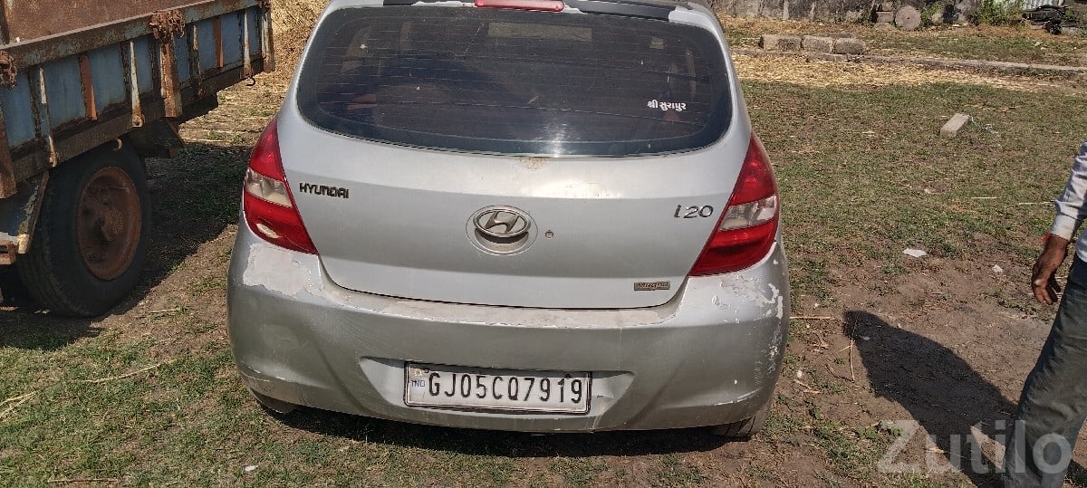 Hyundai i20 Silver Hatchback for Sale - Cars - Mendarda - Image 3
