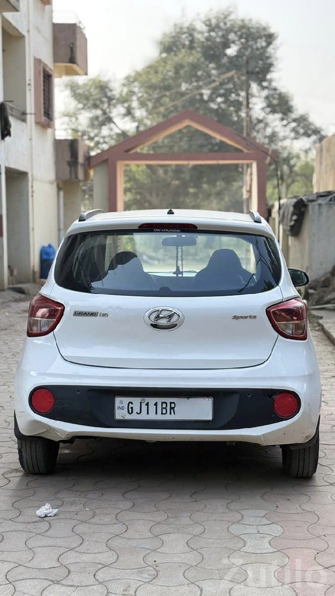 White Hyundai Grand i10 for Sale - Cars - Mendarda - Image 3