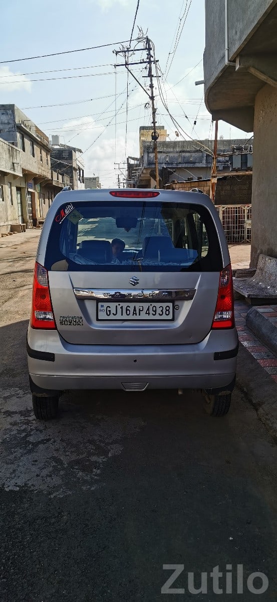 Maruti Suzuki Wagon R Silver Family Car Maruti Suzuki Wagon R Silver Family Car