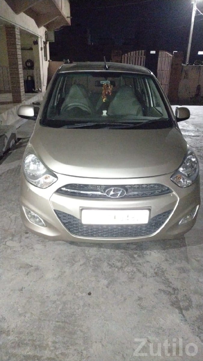 Beige Small Family Hatchback Car - Cars - Bhanvad - Image 3