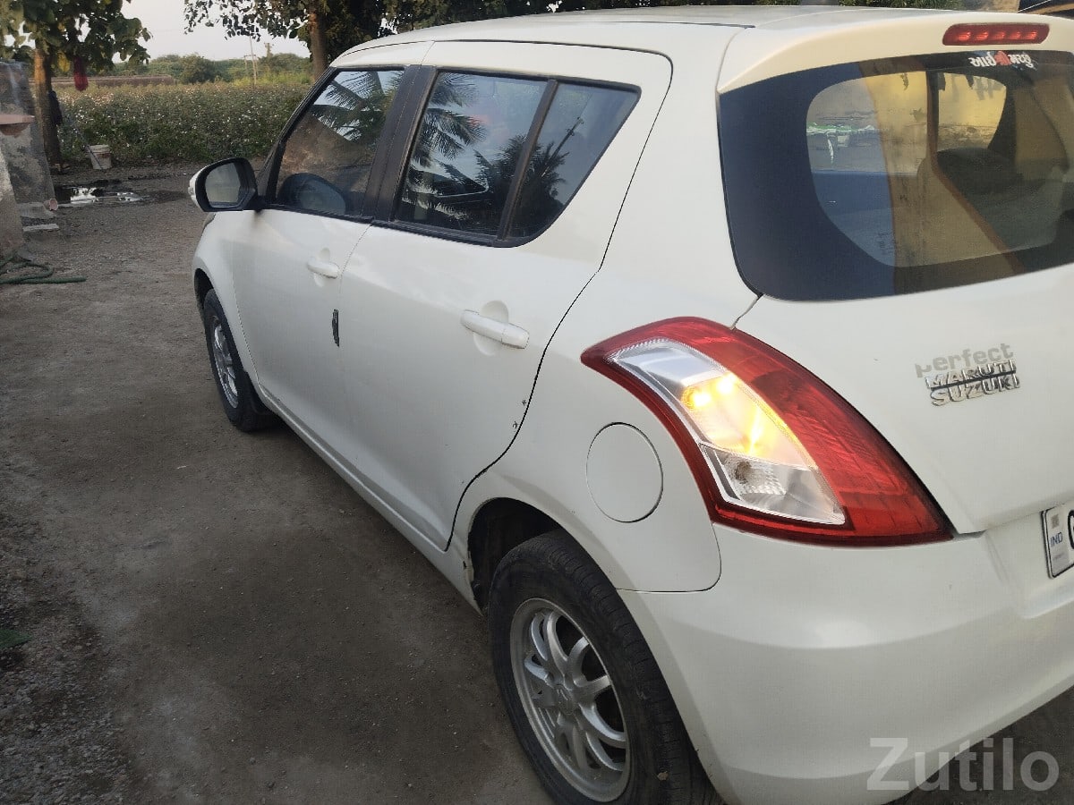 White Maruti Suzuki Swift Hatchback White Maruti Suzuki Swift Hatchback