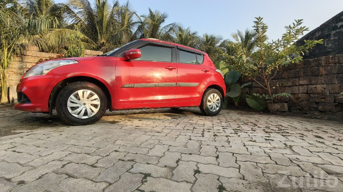 Red Maruti Swift VXi – Well‑Kept Hatchback - Cars - Veraval - Image 3