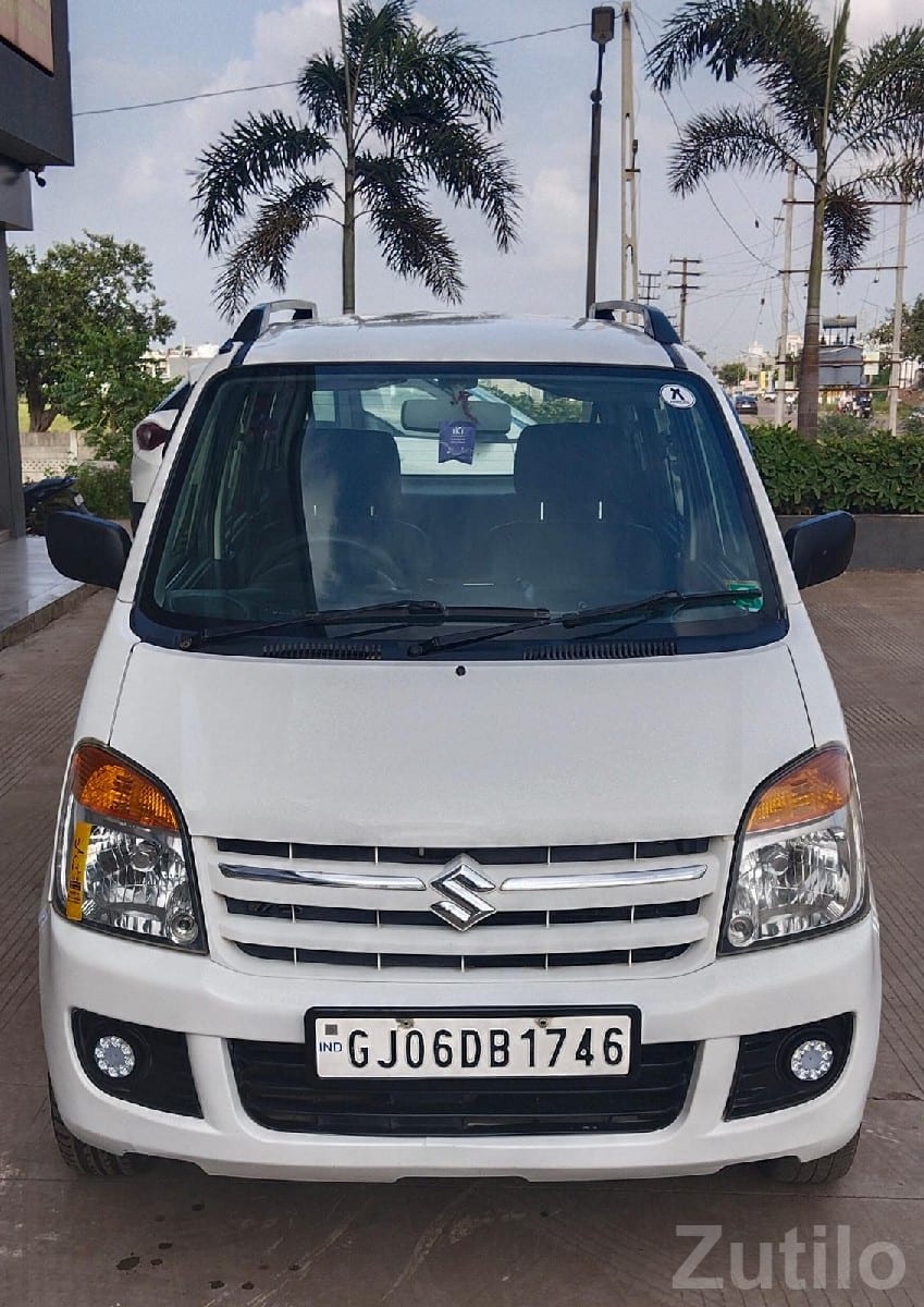 Maruti WagonR White – Neat Family Car - કાર - ગોંડલ - Image 3