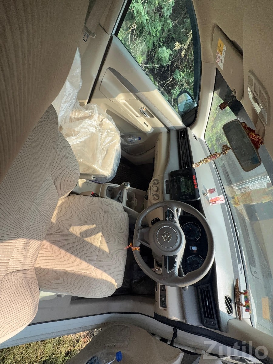 Maruti Suzuki Ertiga White MPV - Cars - Khambhalia - Image 2