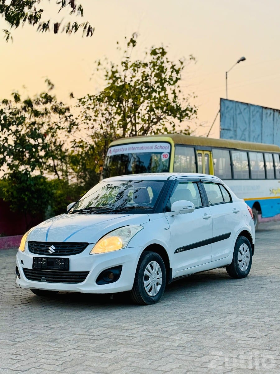 White Maruti Swift Dzire Sedan Car - કાર - કેશોદ - Image 5
