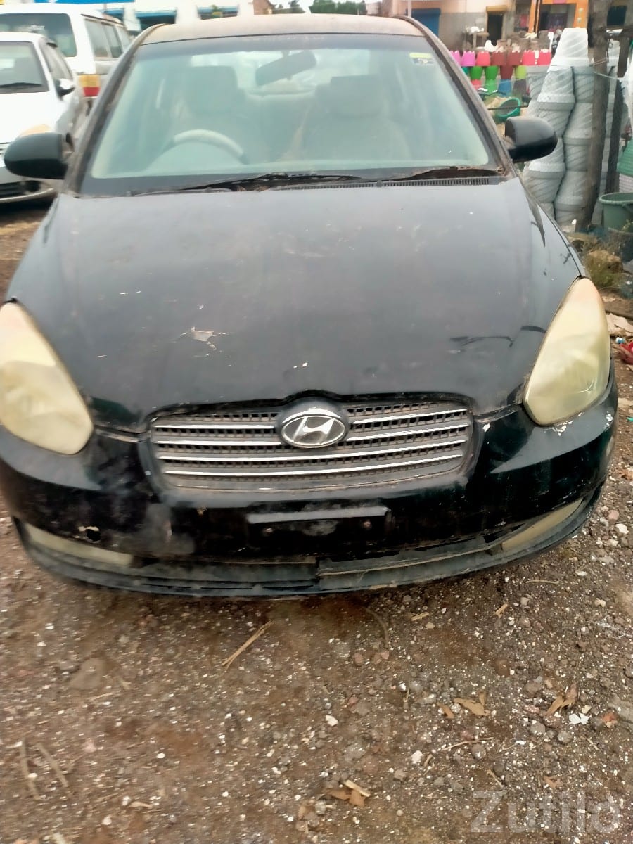2007 Used Car with Good Tyres - Cars - Bhanvad - Image 3