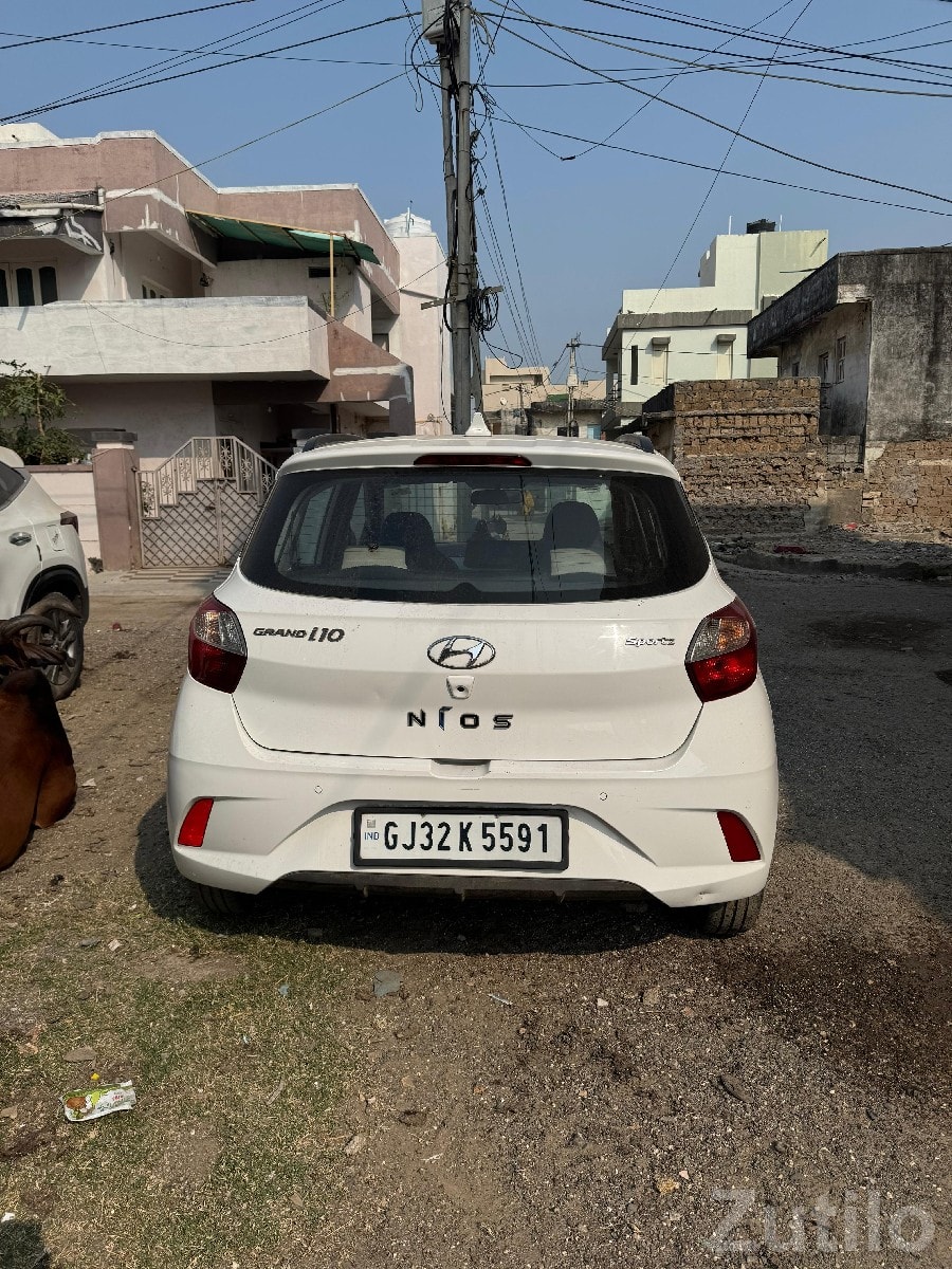 Hyundai i10 Nios 2022 – Single Owner - કાર - કેશોદ - Image 4